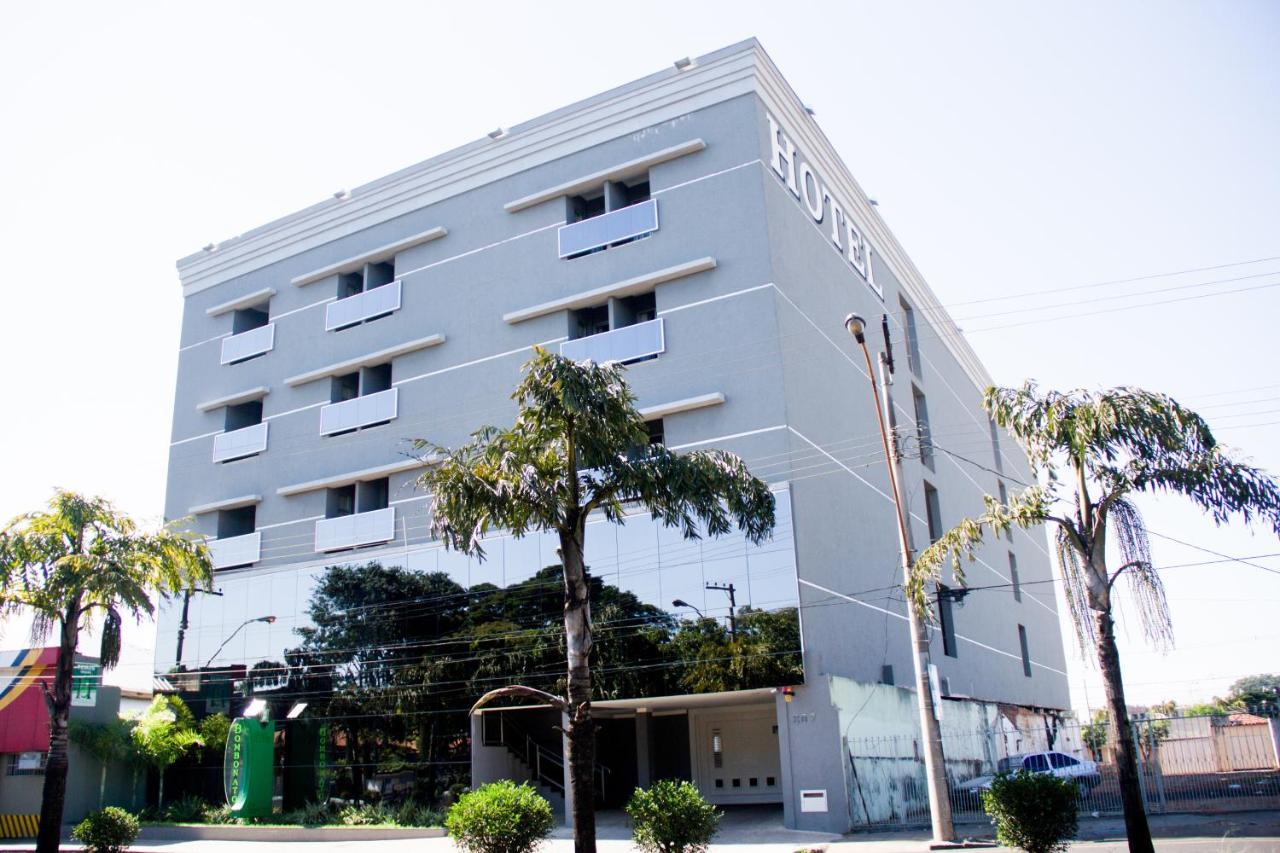 Bombonato Hotel - Facil Acesso Ao Aeroporto E Parque De Exposicoes Abcz Убераба Екстер'єр фото