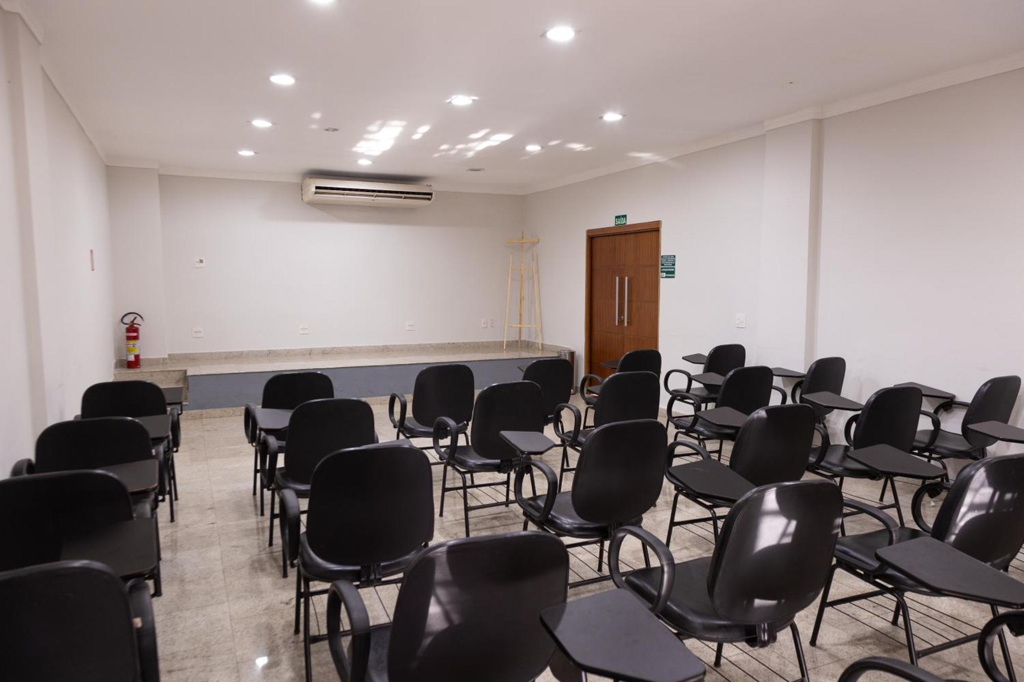 Bombonato Hotel - Facil Acesso Ao Aeroporto E Parque De Exposicoes Abcz Убераба Екстер'єр фото
