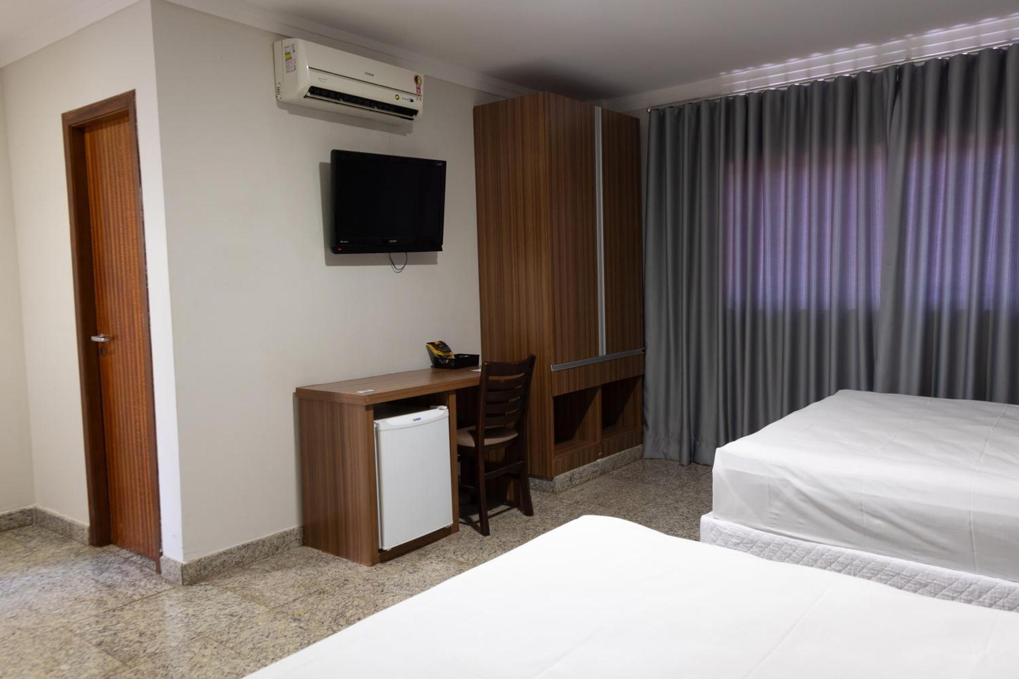Bombonato Hotel - Facil Acesso Ao Aeroporto E Parque De Exposicoes Abcz Убераба Екстер'єр фото